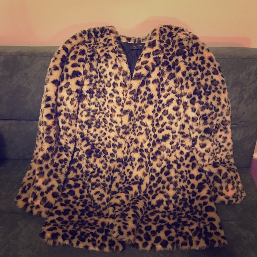 Faux fur leopard coat